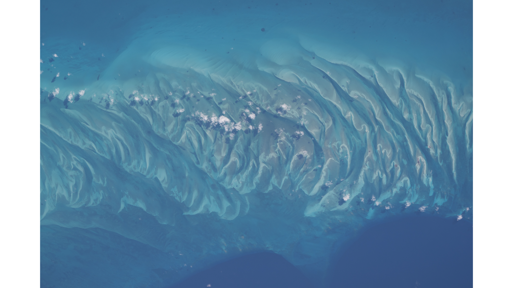 [EN]  Take a trip to the turquoise waters of the Bahamas (from space) | Space photo of the day for July 9, 2026 